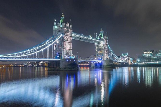Private 2-Hour Night Tour of London in an Iconic Black Cab - Pickup and the private black cab setup