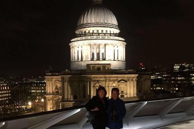 Private 2-Hour Night Tour of London in an Iconic Black Cab - The Monument to the Great Fire and the Illuminated River finale