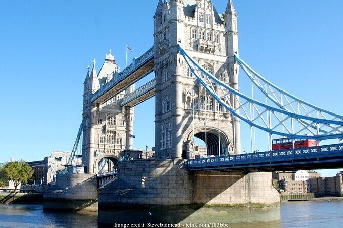 Private 3-hour Tour of The Iconic Tower of London & Tower Bridge - What a blue-badge private guide actually changes