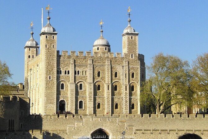 Private 3-hour Tour of The Iconic Tower of London & Tower Bridge - Walking, weather, and getting the photos you came for