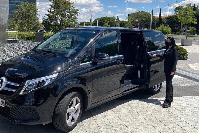 Private 8-hour Tour of London: Private driver & licensed guide w/ Hotel Pick Up - London Eye + Thamesis Boat Ride: Two Ticketed Highlights, One Big Change of Pace