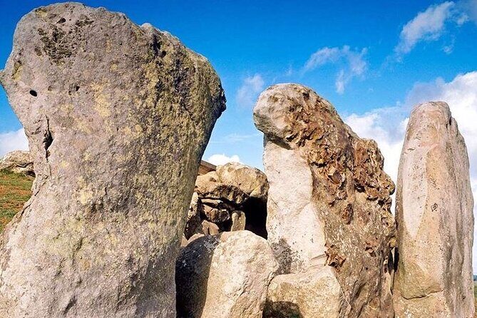 Private Archaeologist Guided Tour Stonehenge, Salisbury & Avebury - Stonehenge for 2 hours: better questions, better memories