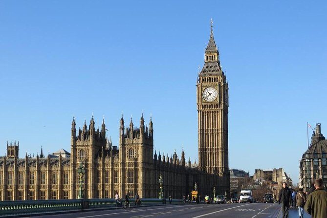 Private Arrival Transfer: Heathrow Airport to London with Stopover at Stonehenge - How the Stonehenge stop works in practice