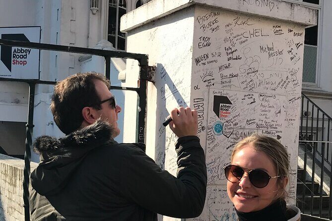 Private Beatles and London Rock Tour in Electric Taxi - Stop 4: Savile Row and the secret-club legend