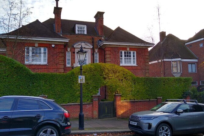 Private Celebrity Houses Tour of London - Why Hampstead is the right neighborhood for a “celebrity houses” walk