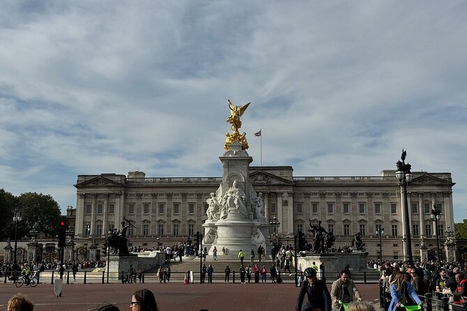 Private Changing of the Guard Experience - Private Changing of the Guard: what you’re really booking