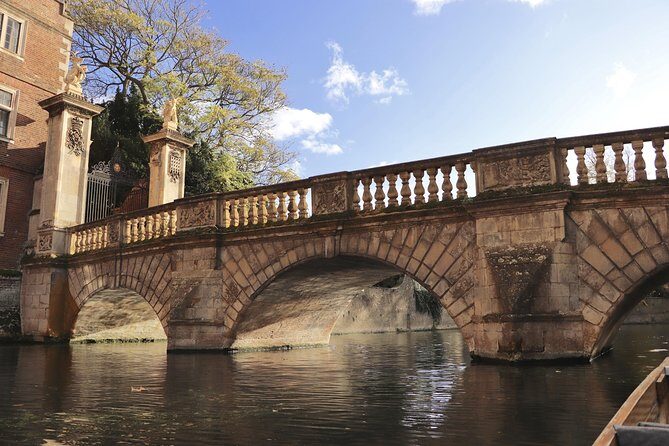 Private Chauffeur Punt Tour - Guide quality and the vibe on the water