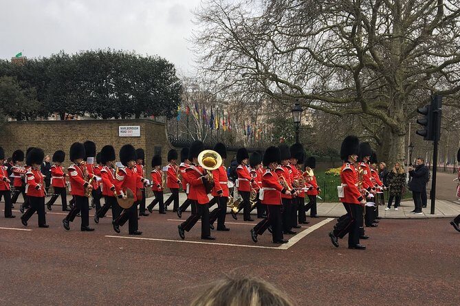 Private Custom Walking Tour: Half Day Sightseeing Tour of London - Tower of London and Tower Bridge: the medieval start you can picture fast
