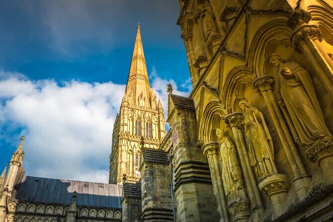 Private Day Tour from Bath to Stonehenge and Salisbury with Pickup - Stonehenge: 4 hours of a guided walk through 4,500 years