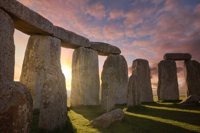 Private Day Tour from Bath to Stonehenge and The Cotswolds - Key highlights at a glance
