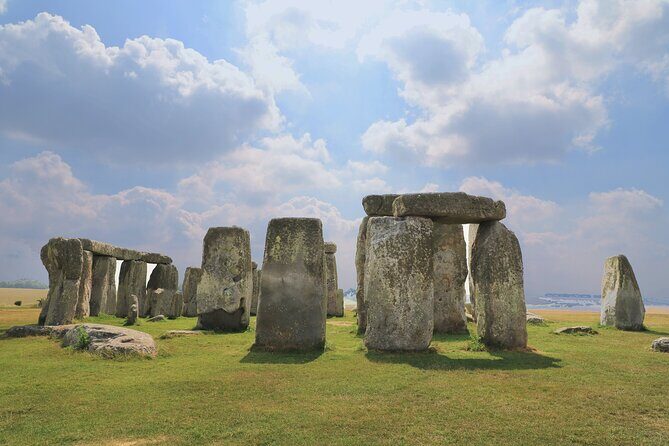 Private Day Tour from Bath to Stonehenge and The Cotswolds - Who this tour is perfect for (and who should consider other options)