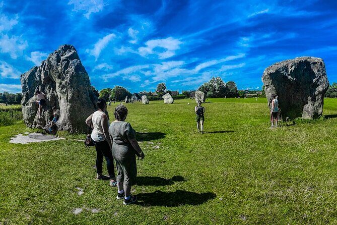 Private Day Tour to Bath, Avebury & The Cotswolds - Transportation, Pacing, and What to Expect On the Ground
