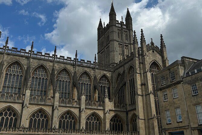 Private Day Tour to Stonehenge, Bath and The Cotswolds - Tickets, lunch, and the rhythm of your day