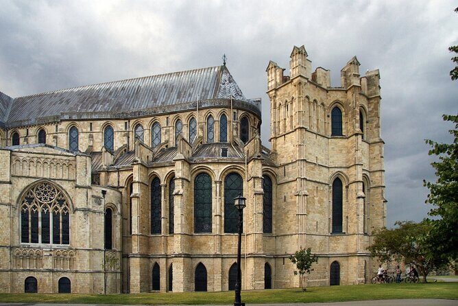 Private Day Trip To Dover, Canterbury, and Leeds Castle - A private Kent route with a 7:30am start