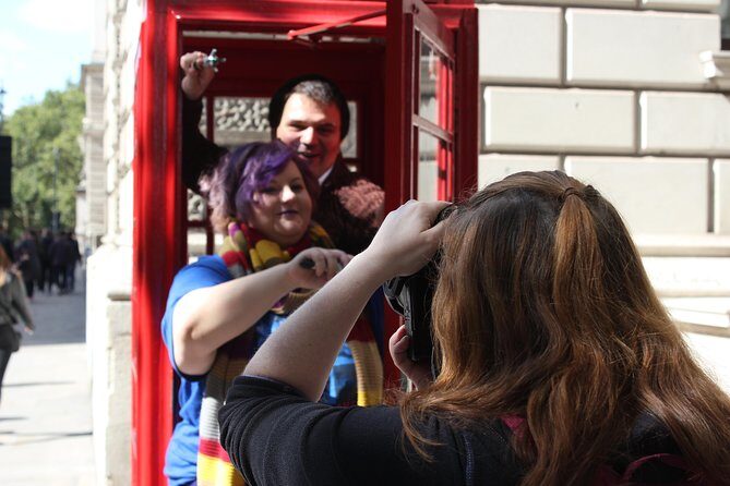 Private Doctor Who Walking Tour of London - John Adam Street: the quick photo stop where you play Prime Minister