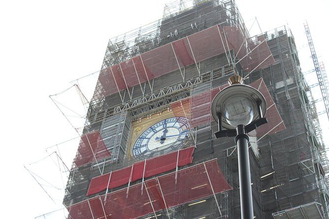 Private Doctor Who Walking Tour of London - Trafalgar Square and St James’s Park: TARDIS drama with Royal Family angles