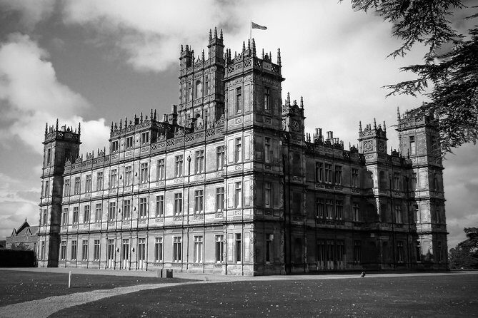 Private Downton Abbey Tour, including Bampton, Cogges Farm, and Highclere - Cogges Manor Farm: Yew Tree Farm and the rooms you keep picturing