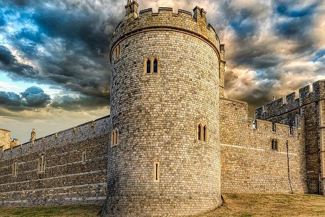 Private Driver guided tour Stonehenge Windsor castle and Bath. - Bath and the Roman Baths at 4:00: why the late-day timing can be perfect