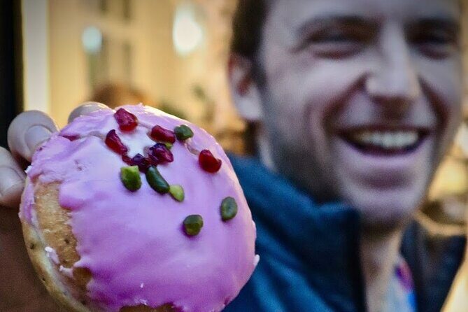 Private East End Food Tour: 7 Tastings with Bagels & Fish & Chips - Entering The East End From Shoreditch High Street