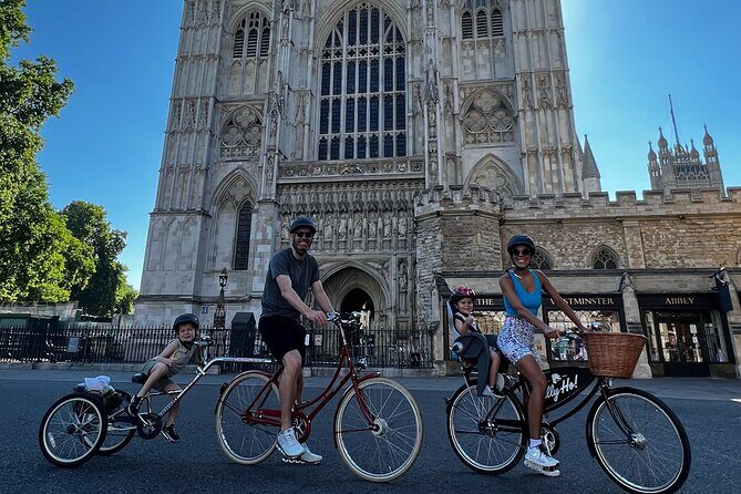 Private Family Bike Tour of London, fun for all ages! - A warm-up loop at Archbishop’s Park before the landmarks begin