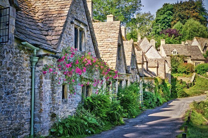 Private Full Day Cotswolds Tour From London - Stow-on-the-Wold: A Classic Town Square With Two Ends to Explore