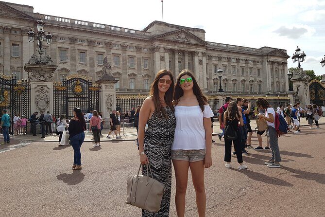 Private Full-Day London Tour by Foot & Public Transport - Buckingham Palace to St James’s Park: the royal lane, fast and fun