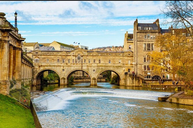 Private Full-Day Tour: London to Cotswolds, Bath & Stonehenge - Bourton-on-the-Water and Cotswolds views: the drive-through part that matters