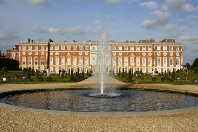 Private Full Day tour of Windsor castle and Hampton court palace from London - Comfort and Logistics: The Small Things That Can Change the Day