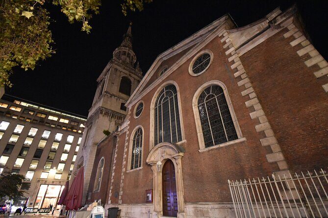 Private Ghosts and Gore Walking Tour of London - Greyfriars to Temple Bar to Amen Court: rebellions, dismemberment, and prison walls