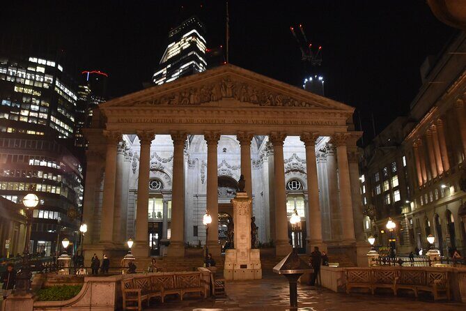 Private Ghosts and Gore Walking Tour of London - Start at the Monument to the Great Fire, then walk into the darker City