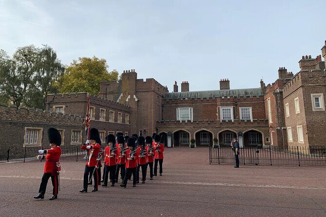 Private Guided Tour of London Landmarks - English or Italian - Key highlights you’ll actually feel
