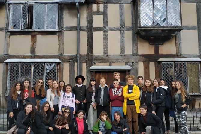 PRIVATE Guided tour of Shakespeare's Stratford Upon Avon - Holy Trinity Church interior: a calm pause with real time to look