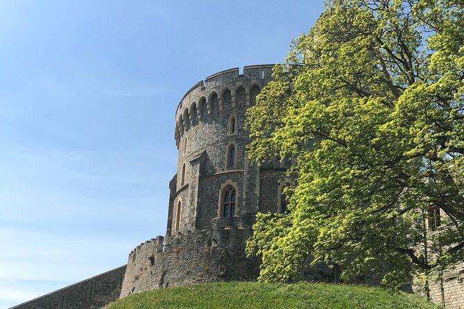 Private Guided Tour of Windsor Castle PLUS and History - Thames Charters, wildlife, and the Windsor–Eton boundary