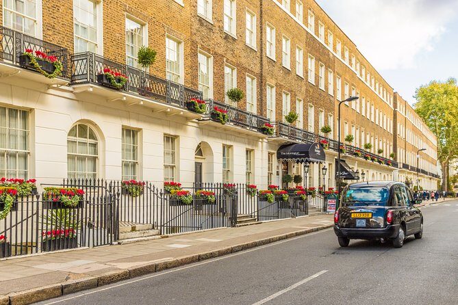 Private Guided Walking Tour of Bloomsbury, London - Stop 2: A Historic Shopping Street and Elizabethan Traders