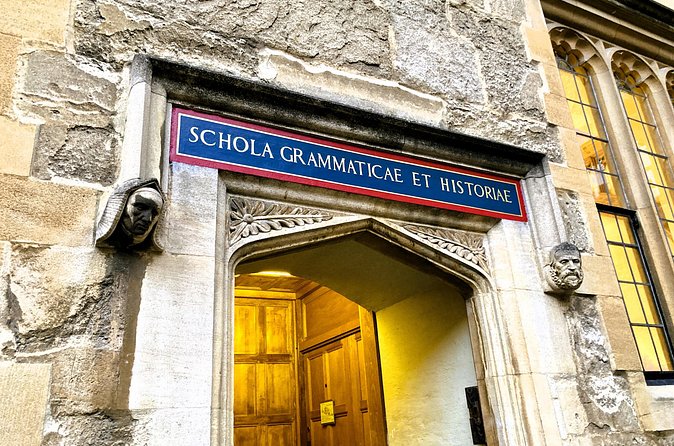 Private Half-Day Guided Tour in Oxford - High Street, St Edmund Hall, and Merton College: the details you’ll notice after
