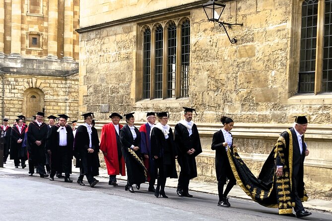 Private Half-Day Guided Tour in Oxford - Turl Street and Broad Street: the college world in everyday streets