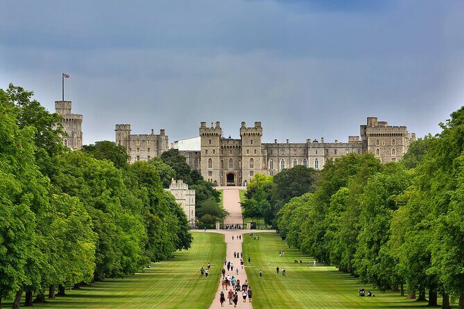 Private Half-Day Tour of Windsor Castle - Private Windsor Castle Transport From London: Hotel Pickup in a Mercedes