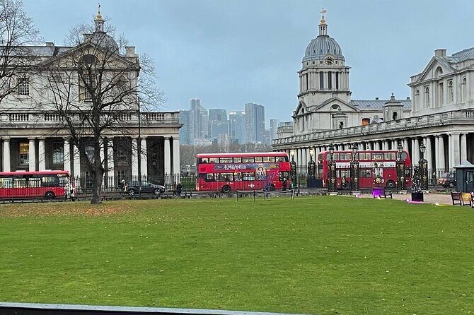 Private Half Day Tour on a London Cab - St Paul’s Cathedral: Christopher Wren, the City of London, and Photo Angles