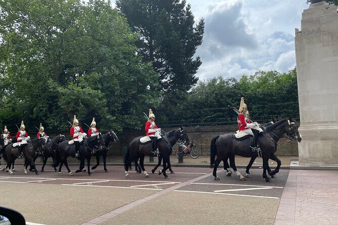 Private Half Day Tour on a London Cab - Westminster Abbey: Royal Weddings, Major History, and a Clear Narrative