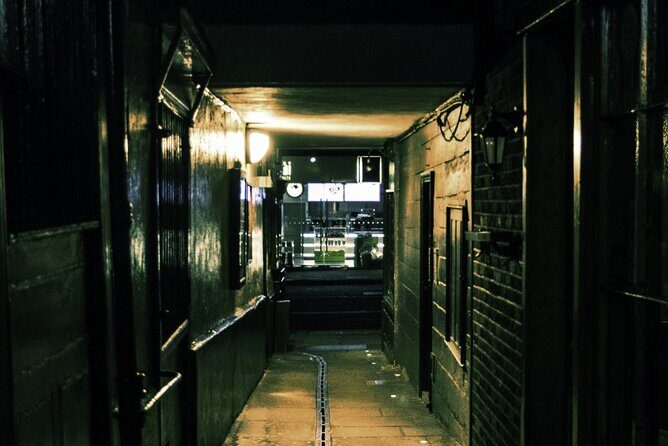 PRIVATE Jack the Ripper Ghost Walking Tour in London - Price and value: what $492.73 per group actually buys you