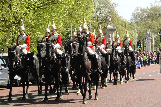 Private Layover Tour of London with Pickup from Heathrow Airport - Price and value: is $445.64 per person worth it?