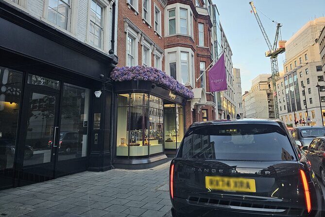 Private limo transfers Gatwick Airport to/from any London hotel - Inside the limo: what comfort means on a London transfer