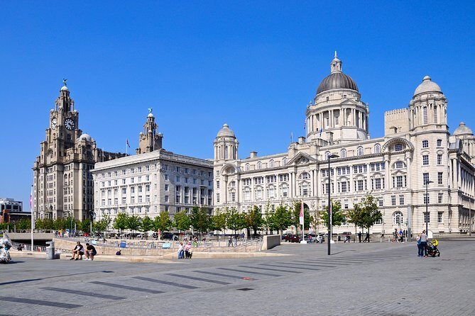 Private Liverpool Highlights & Hidden Gems Tour with a Local - Tate Liverpool, rooftops, and street food: choosing your “third act”