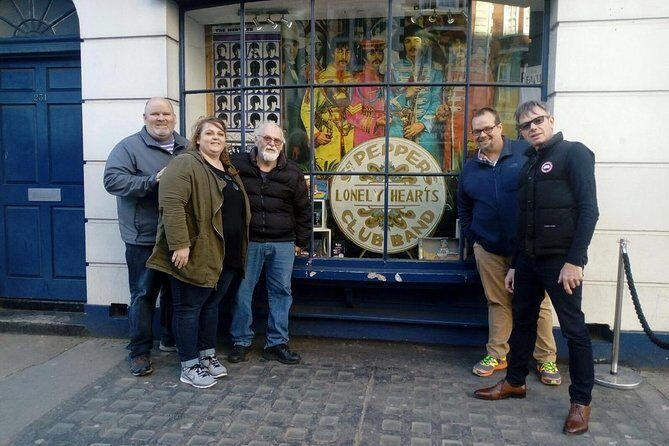 Private London Beatlemania Tour in an Iconic Black Cab - Masons Yard: the Beatles publishing angle in a short stop
