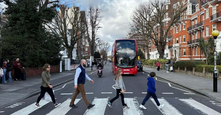 Private London Beatles Taxi Tour with Local Guide - Soho, Indica Gallery, and the night-club stop that fits the story