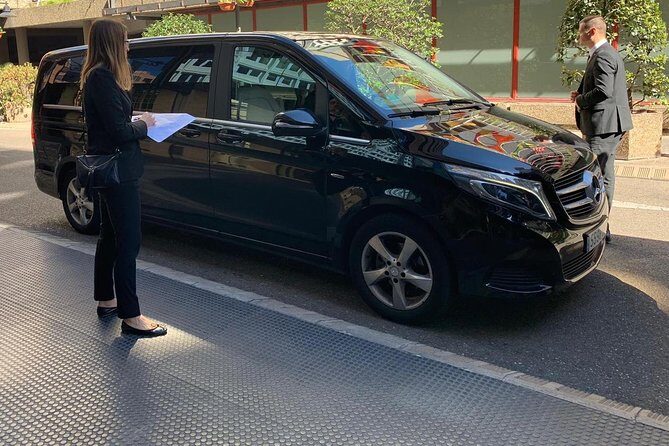 Private Luxury Van from Heathrow Airport LHR to Central London - Language and comfort: why a multilingual driver is more than a perk