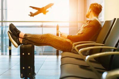 Private Minivan Transfer Southampton Cruise Terminals to Heathrow Airport - The Ride in an Air-Conditioned Minivan (7 to 8 People, Bags Included)