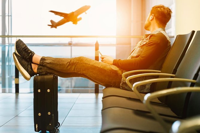 Private Minivan Transfer Southampton Cruise Terminals to Heathrow Airport - The Ride in an Air-Conditioned Minivan (7 to 8 People, Bags Included)