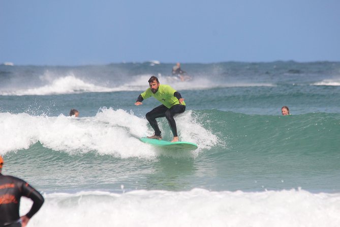 Private One on One Surf Lesson in Newquay, for Beginners / Novice Surfers - Towan Beach: beach coaching that helps you pop up faster