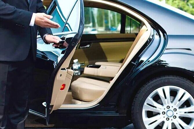 Private One-way Airport Transfer (London Gatwick To London) - Door-to-Door Drop-Off: Getting Close to Your Hotel